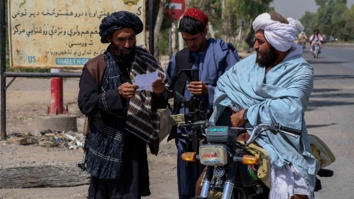 Αφγανιστάν: Οι κρατικοί υπάλληλοι τη δουλειά μόνο με γενειάδα!