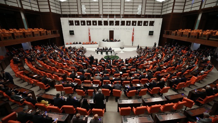 Το τουρκικό κοινοβούλιο ενέκρινε την παράταση των επιχειρήσεων σε Ιράκ-Συρία