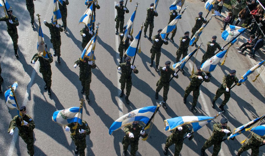 «Γιατί κάνουμε παρέλαση»: Το ερώτημα ενός Συνταγματάρχη στους στρατιώτες κάπου στο Αιγαίο...
