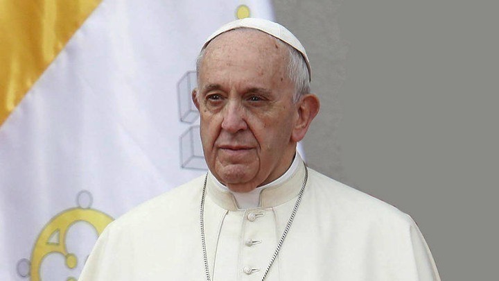Πάπας: «Θα ξαναπάω στη Λέσβο για τους πρόσφυγες»