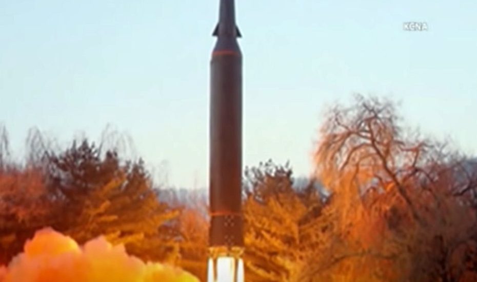 Βαλλιστικός πύραυλος της Βόρειας Κορέας πάνω από την Ιαπωνία