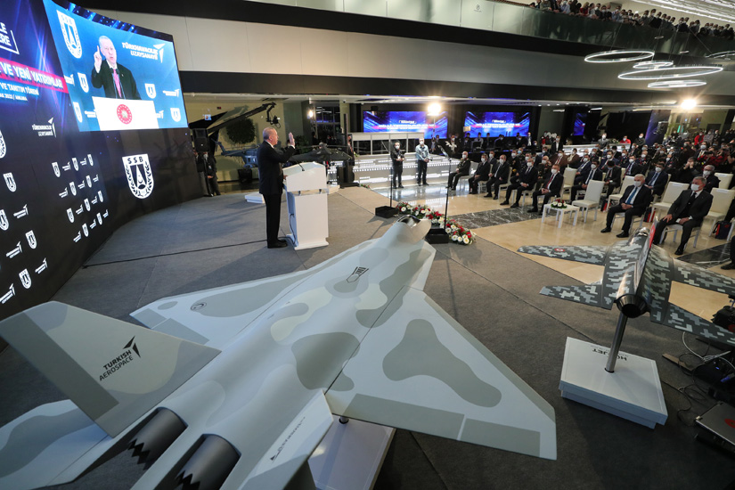 «Θα παρουσιάσουμε το δικό μας μαχητικό αεροσκάφος το 2023» επιμένει ο Ερντογάν
