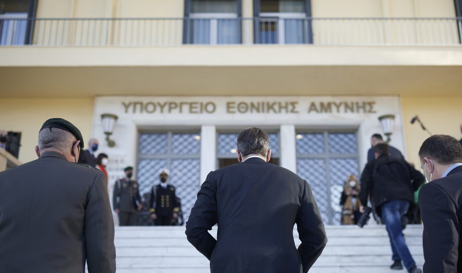 Η Τουρκία επιτίθεται στην Ελλάδα και η Ελλάδα στη Ρωσία