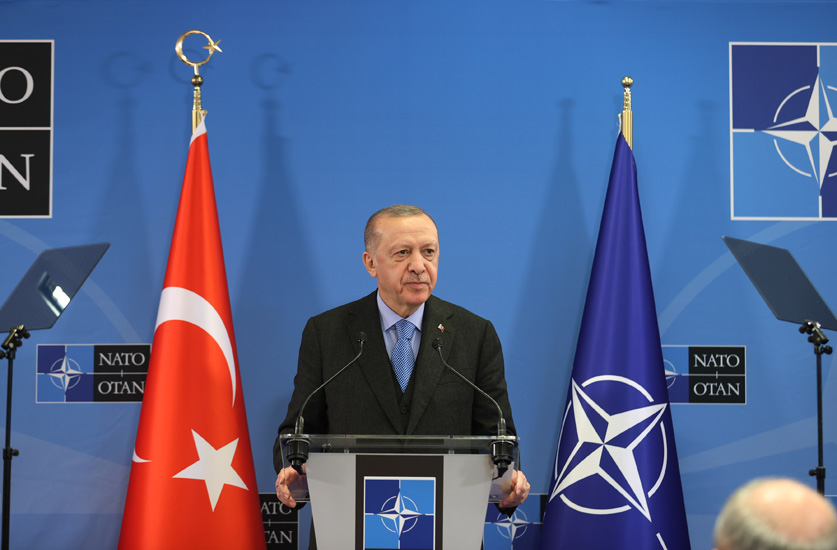 Η Τουρκία κάνει «στρατιωτικές επιχειρήσεις στα νότια σύνορα της» και η Δύση ακόμη σιωπά