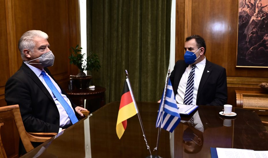 Για ποια συνεργασία Ελλάδας-Γερμανίας στον τομέα της αμυντικής βιομηχανίας συζήτησαν ΥΕΘΑ και Γερμανός πρέσβης;