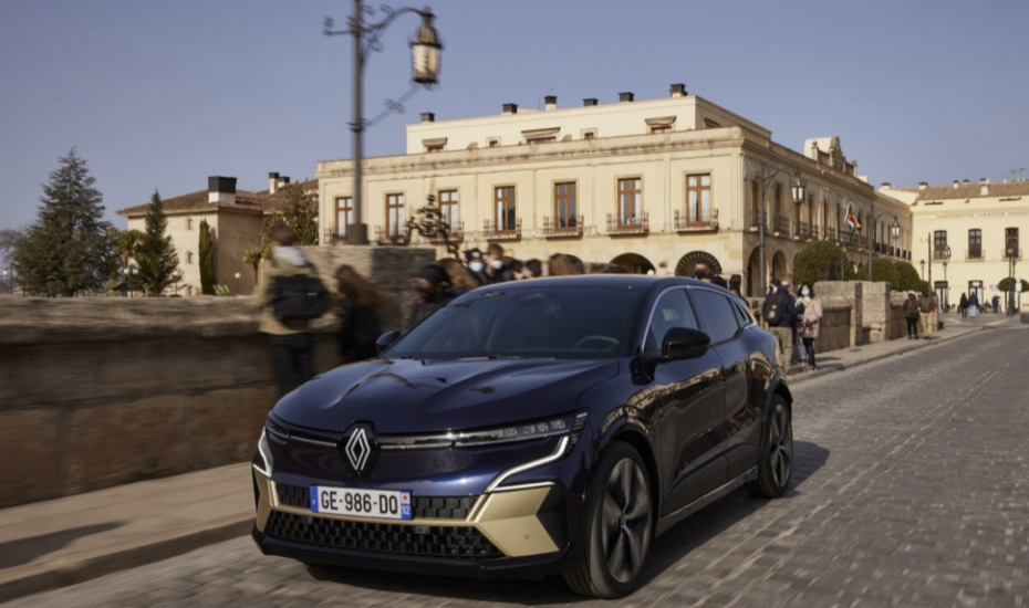 Το νέο Renault Megane E-Tech Electric κερδίζει τα 5 αστέρια του Euroncap