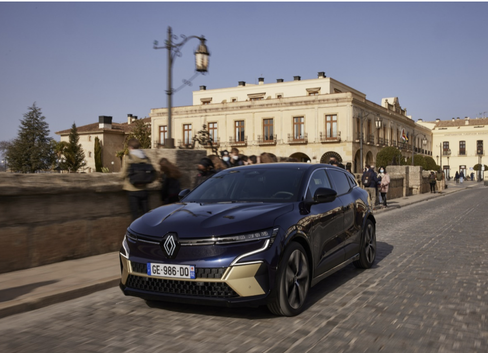 Το νέο Renault Megane E-Tech Electric κερδίζει τα 5 αστέρια του Euroncap