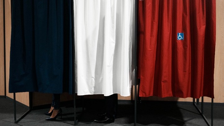 Γαλλία Εκλογές: Πρώτος ο Μακρόν αλλά όλα ακόμη είναι ανοιχτά για το ποιος θα είναι ο νικητής στο β΄γύρο