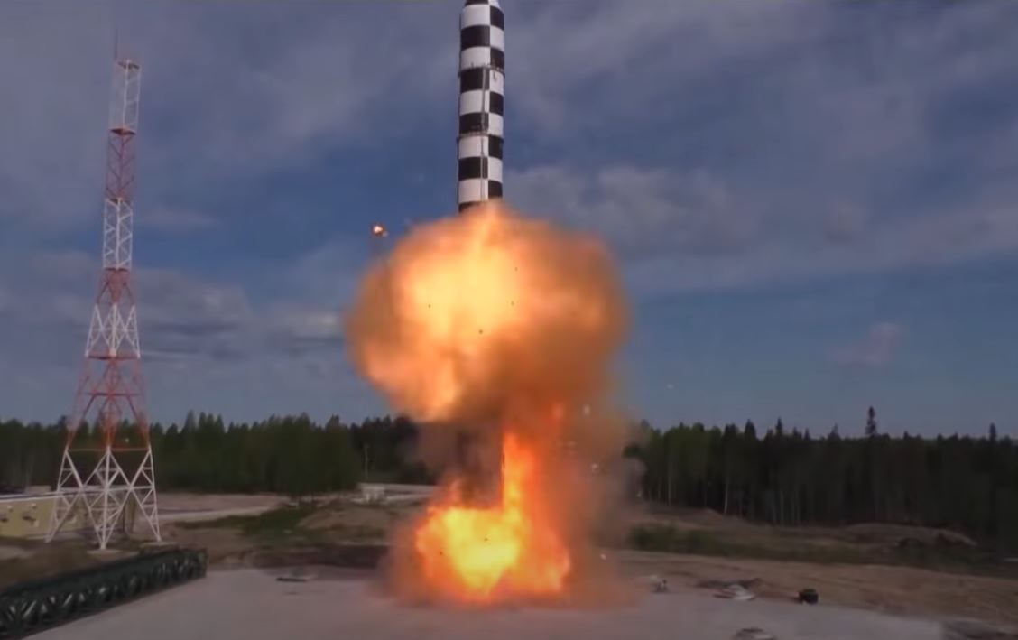 Η Ρωσία θα αναπτύξει μονάδα με βαλλιστικούς πυραύλους Sarmat, ικανούς να φέρουν πυρηνικά