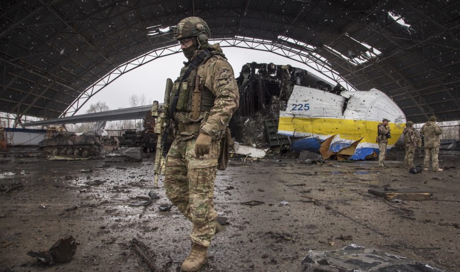 Σρέντερ: Μόνο με διπλωματικές διαβουλεύσεις θα τελειώσει ο πόλεμος στην Ουκρανία