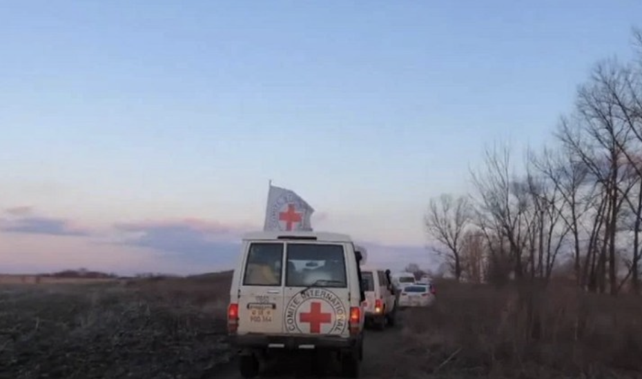 Η Ρωσία ζητά τη συνεργασία του Ερυθρού Σταυρού για τους αιχμαλώτους της