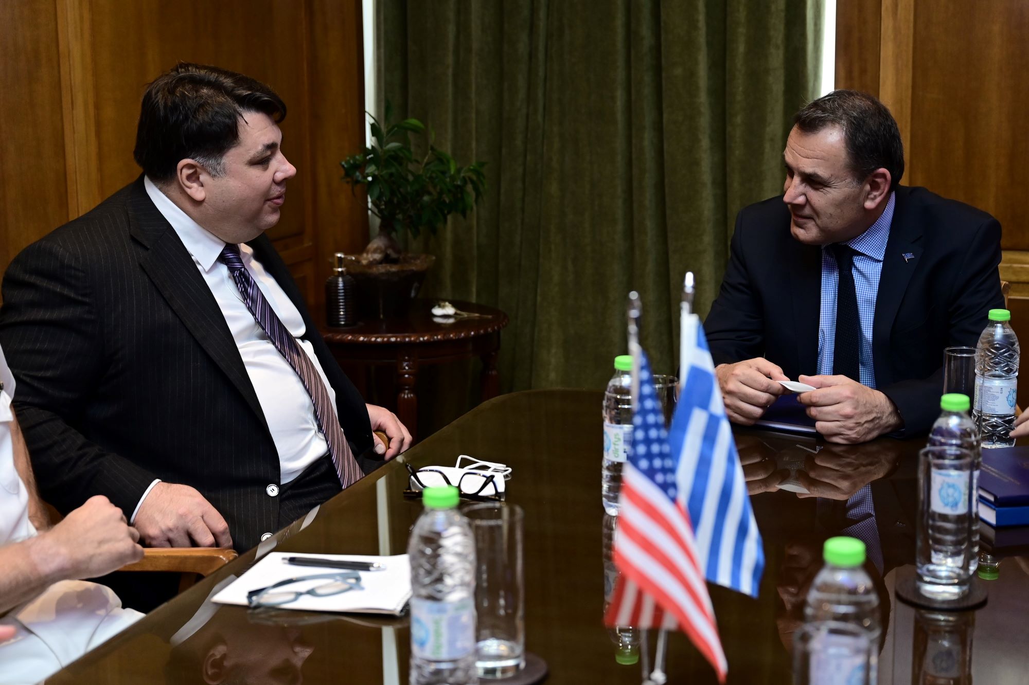 «Οι ίσες αποστάσεις του Αμερικανού πρέσβη στην Αθήνα για  τα ελληνοτουρκικά»-Παν.Γερογλής