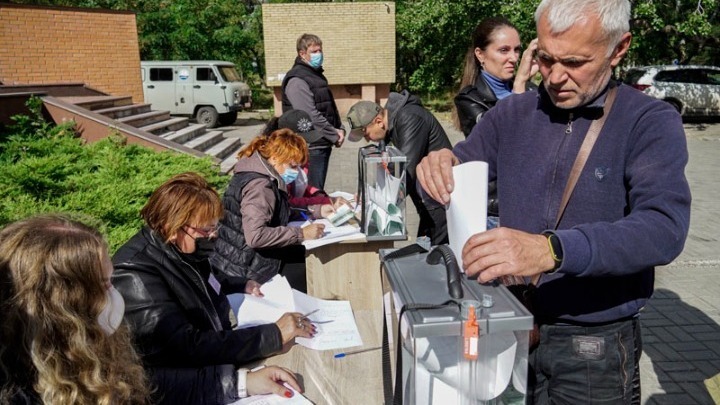 Ρωσία-Ουκρανία: Συντριπτικά ποσοστά στα δημοψηφίσματα για την προσάρτηση περιοχών στη Ρωσία