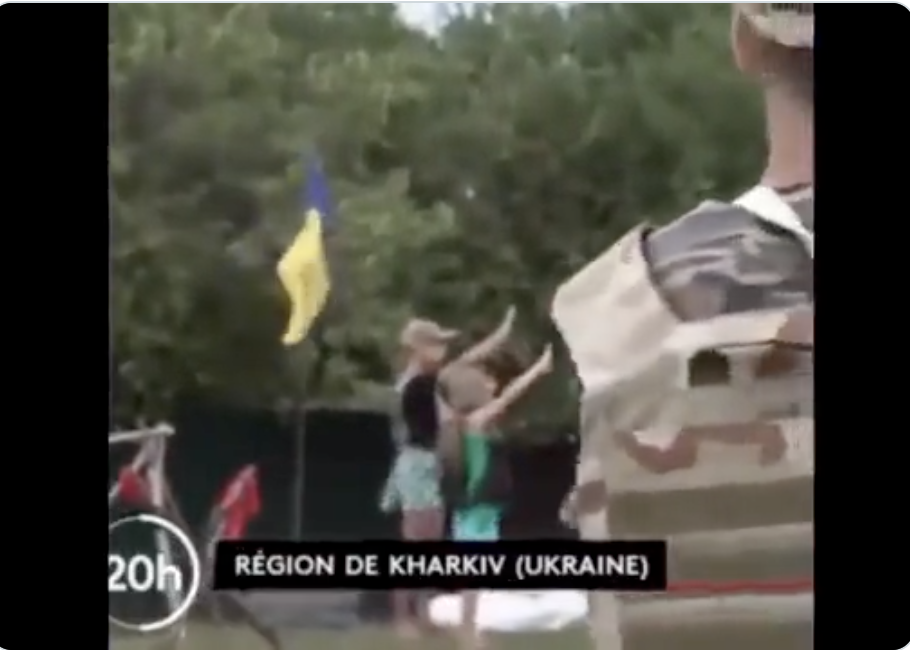 Ουκρανία: Παιδιά χαιρετούν ναζιστικά! Τυχαία πλάνα σε ρεπορτάζ της γαλλικής τηλεόρασης