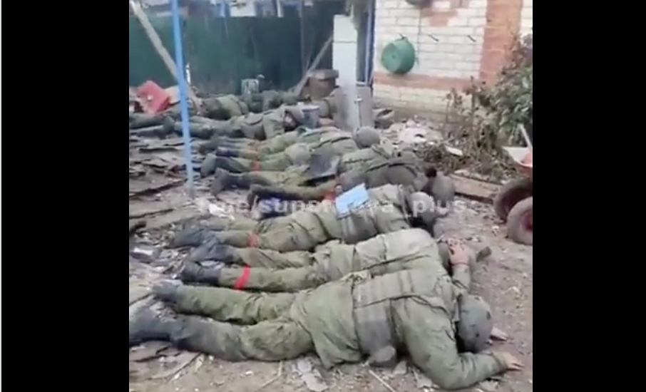Εν ψυχρώ εκτελέσεις Ρώσων στρατιωτών που παραδόθηκαν στους Ουκρανούς!