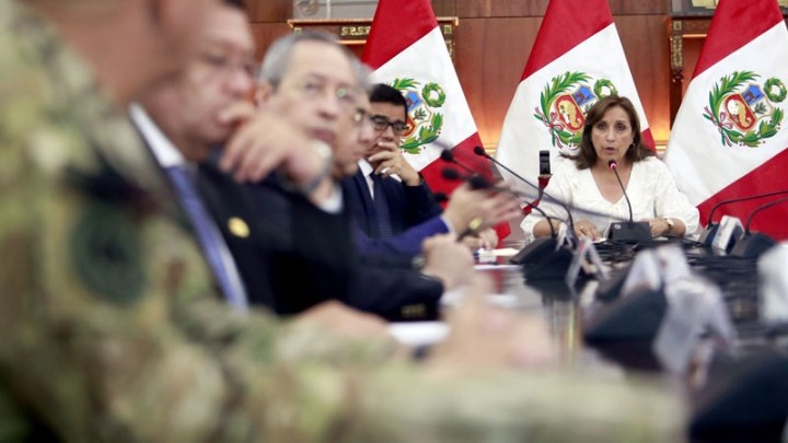 Περού: Προκαταρκτική έρευνα για «γενοκτονία» σε βάρος της προέδρου