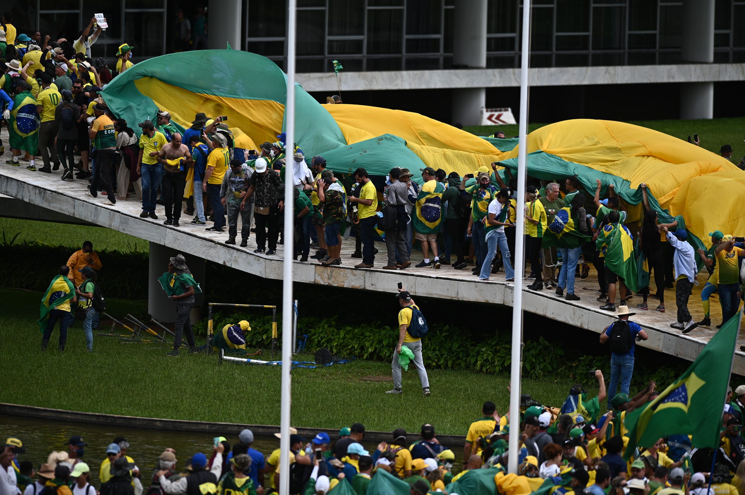 Βραζιλία: Υπό έλεγχο η κατάσταση μετά από την ακροδεξιά προσπάθεια αποσταθεροποίησης του Λούλα