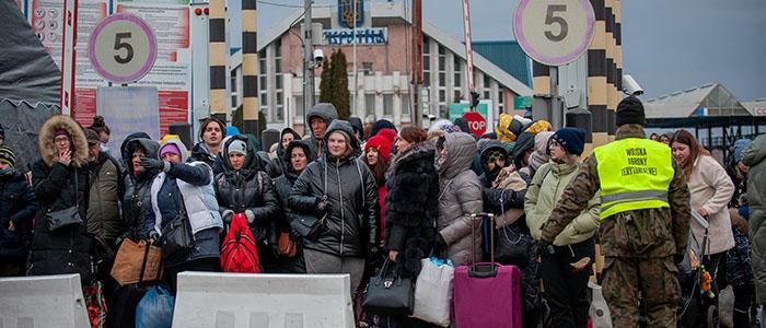 Στην Πολωνία, η αλληλεγγύη στους Ουκρανούς πρόσφυγες βαραίνει την κοινωνία των πολιτών