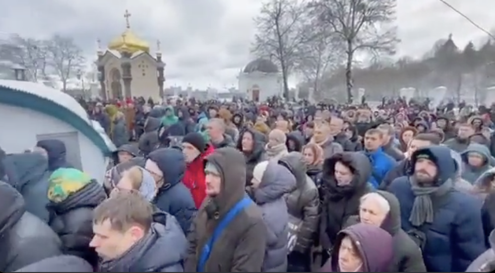Ο Ζελένσκι διώκει την Ουκρανική Ορθόδοξη Εκκλησία, ουδείς μιλά-Βίντεο
