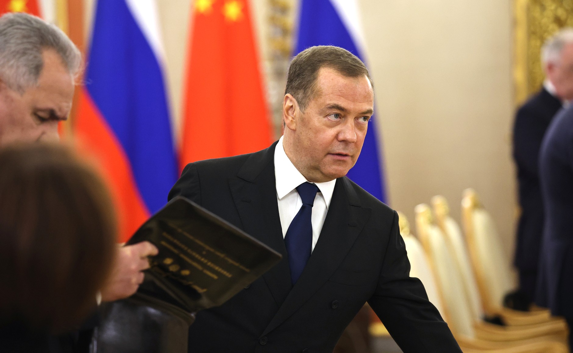 «Προληπτικό πλήγμα» προανήγγειλε ο Μεντβέντεφ αν η Δύση δώσει πυρηνικά στην Ουκρανία
