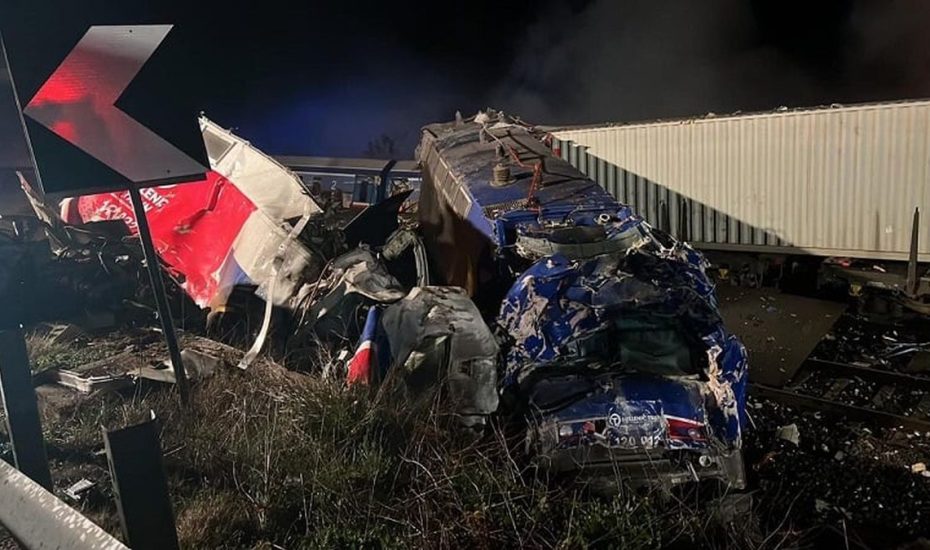 Τραγωδία στα Τέμπη - Μετωπική σύγκρουση τρένων με τουλάχιστον 29 νεκρούς και 85 τραυματίες
