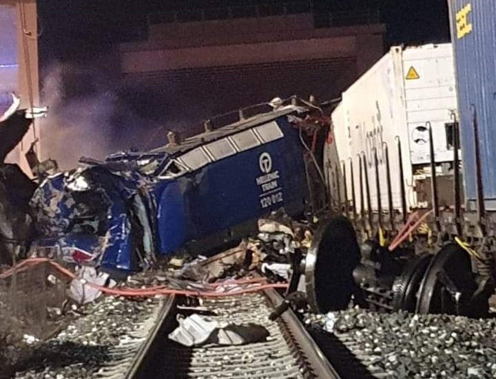 Θρήνος και οργή για την τραγωδία με τη σύγκρουση τρένων! 32 νεκροί και μία παραίτηση πριν 1 χρόνο που προειδοποιούσε