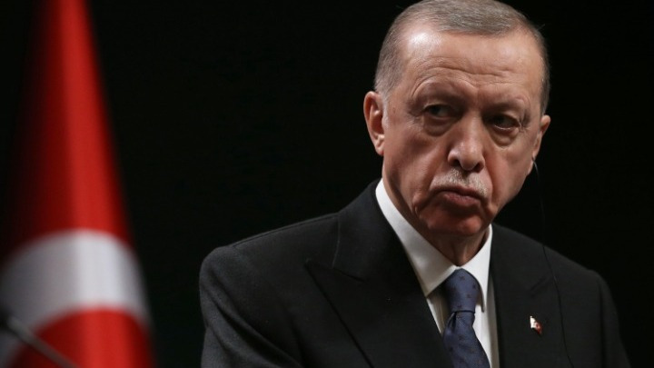 Ο Ερντογάν «χορεύει στο ταψί» τη Δύση, ο Αμερικανός ΥΠΕΞ στην Τουρκία