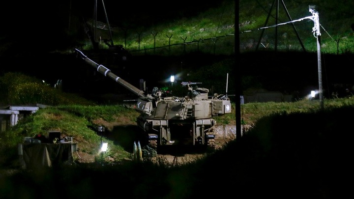 Ισχυρές εκρήξεις στον νότιο Λίβανο με το Ισραήλ να ανακοινώνει αντίποινα για εκτόξευση ρουκετών