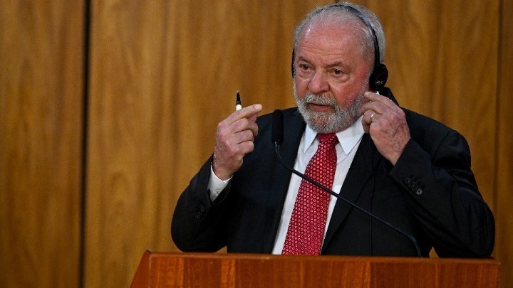 Προσέγγιση Ρωσίας με Βραζιλία και συνάντηση Πούτιν με σύμβουλο του Λούλα