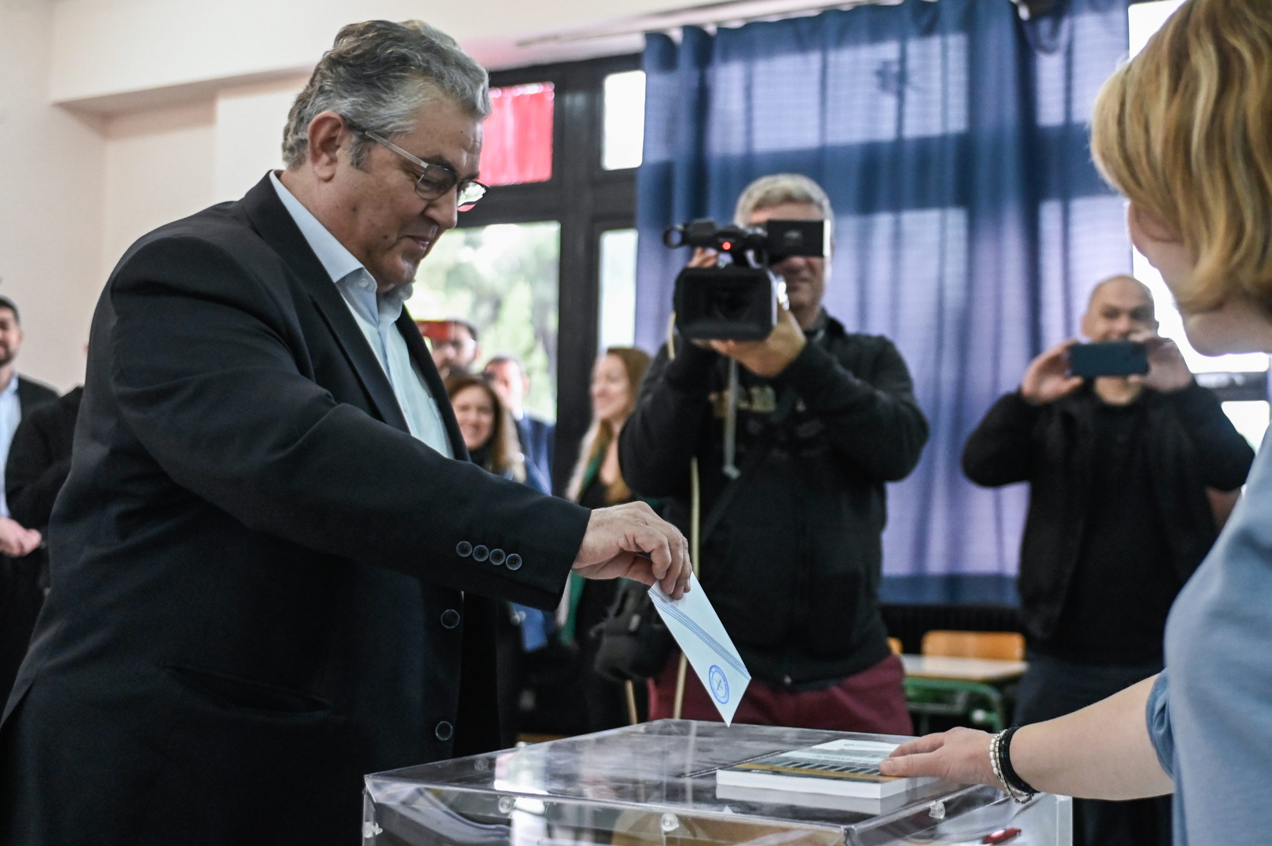 Εκλογές 2023: Στη Λαμία ψήφισε ο γγ του ΚΚΕ