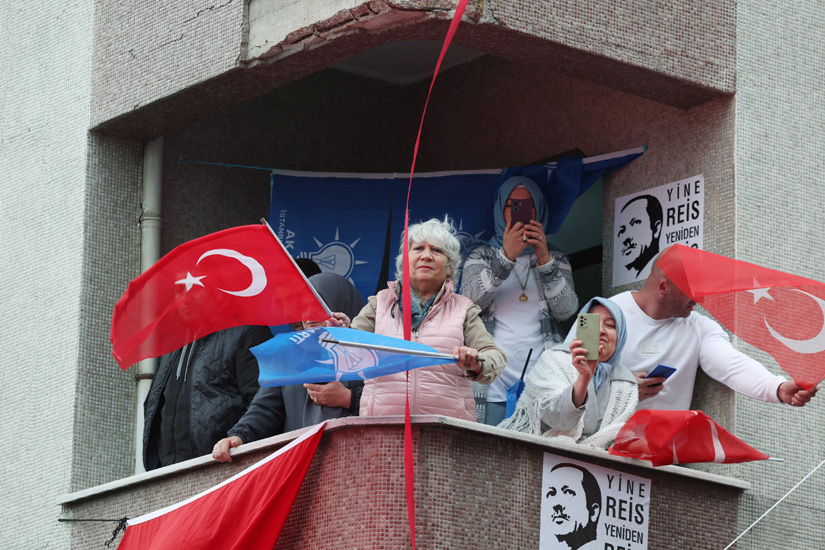 Τουρκία τα πρώτα αποτελέσματα: 59,47% ο Ερντογάν και 34,79% ο Κιλιτσντάρογλου στο 9,1% των τμημάτων