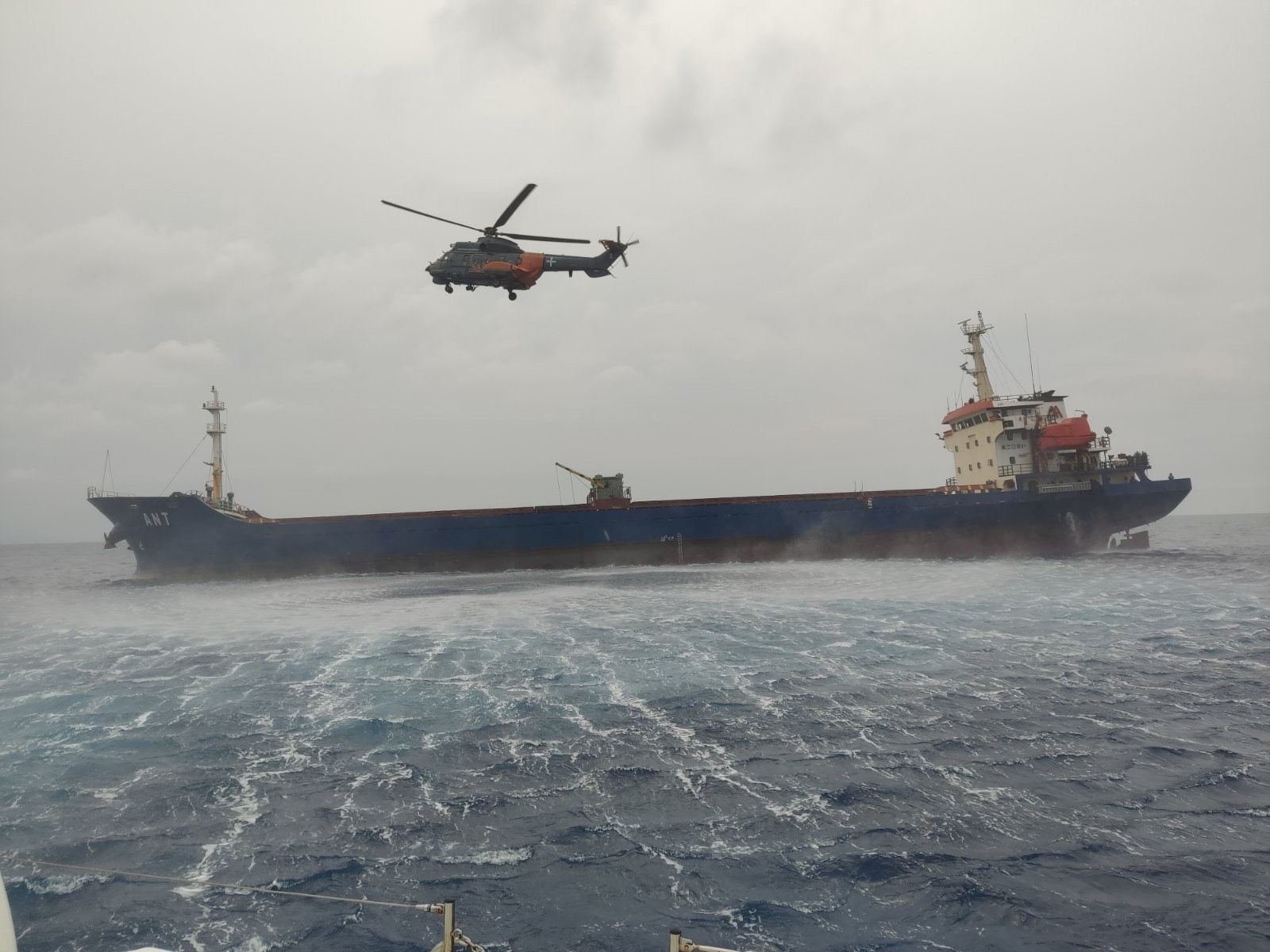 Σύγκρουση πλοίων στη Χίο: Η ανακοίωση του Λιμενικού και η τουρκική παρουσία