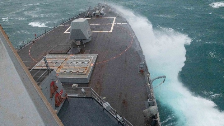 Κίνα κατά ΗΠΑ και Καναδά για την παρουσία πολεμικών τους πλοίων στο Στενό της Ταϊβάν