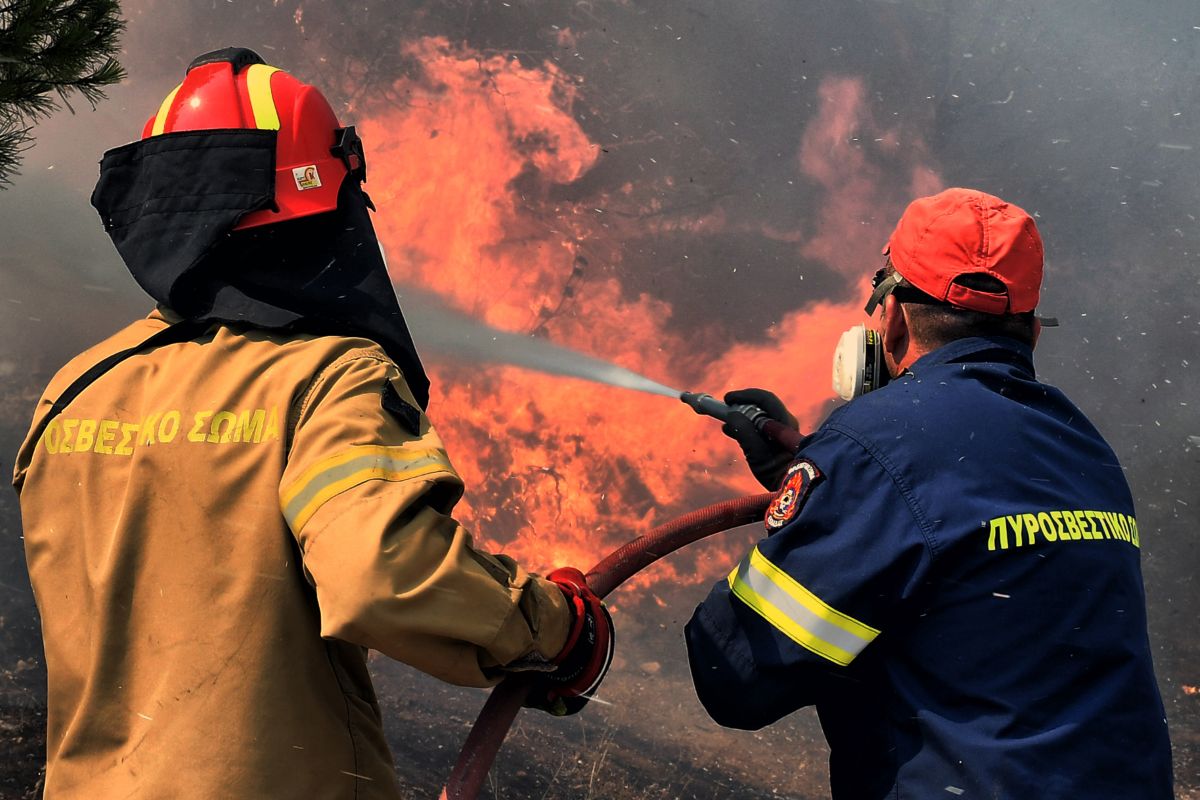Κακά μαντάτα για τις φωτιές σε Λουτράκι και Δερβενοχώρια