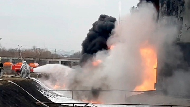 Πυρκαγιά σε ρωσική στρατιωτική βάση στην Κριμαία