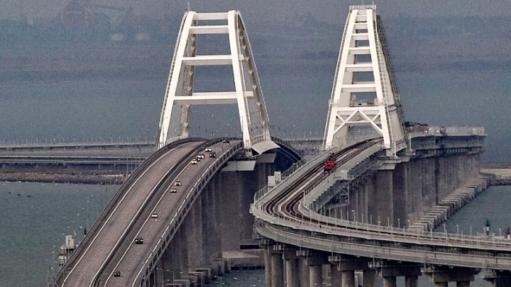 Οι Ρώσοι απέτρεψαν πυραυλική επίθεση των Ουκρανών στη γέφυρα της Κριμαίας