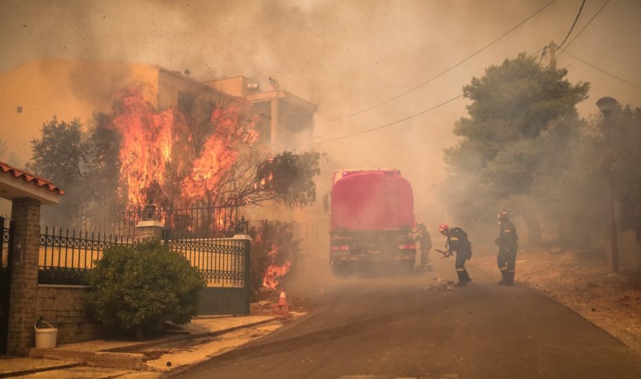Συζήτηση στη Βουλή για τις φωτιές και την εικόνα διάλυσης ζητά ο ΣΥΡΙΖΑ