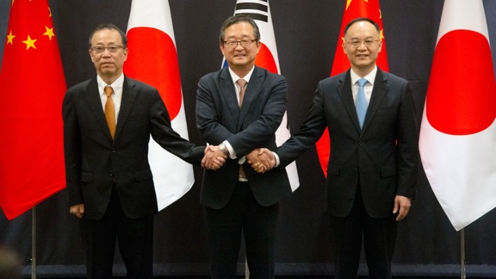 Διπλωματικές επαφές Νότιας Κορέας-Κίνας-Ιαπωνίας
