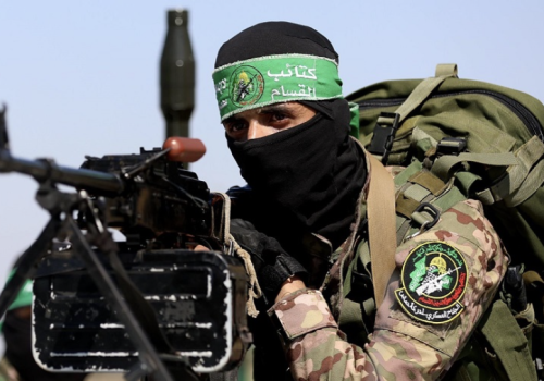 Με «θετικό πνεύμα» εξετάζει η Χαμάς την πρόταση κατάπαυσης πυρός στη Γάζα