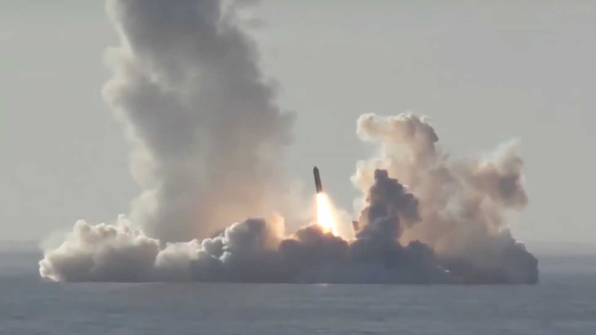 Οι Ρώσοι έκαναν δοκιμαστική εκτόξευση διηπειρωτικού βαλλιστικού πυραύλου