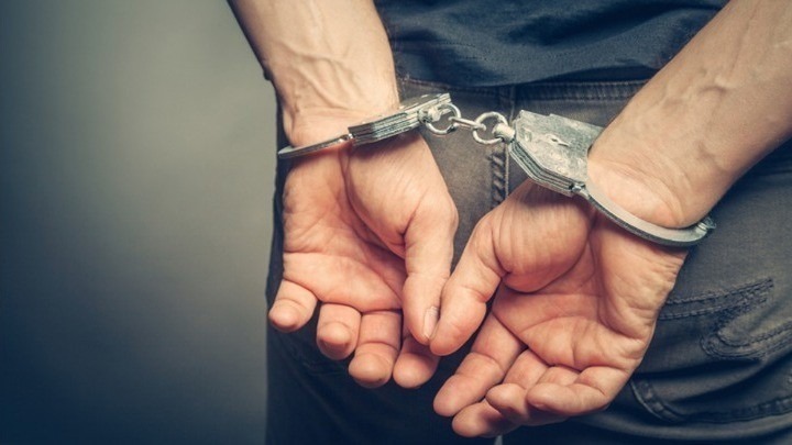 Σύλληψη 25χρονου για πορνογραφικό υλικό με παιδιά