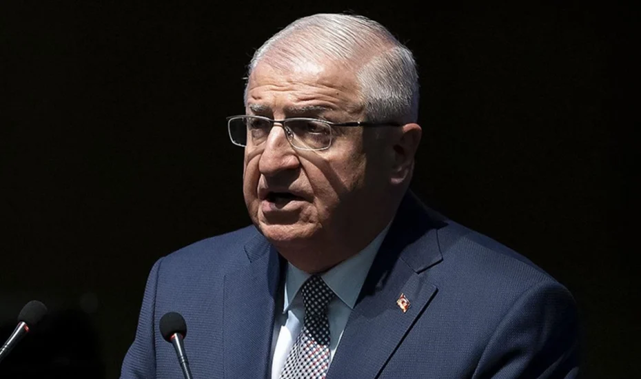 «Δεν κάνουμε πίσω από τις θέσεις μας», δήλωσε ο Τούρκος υπουργός Άμυνας