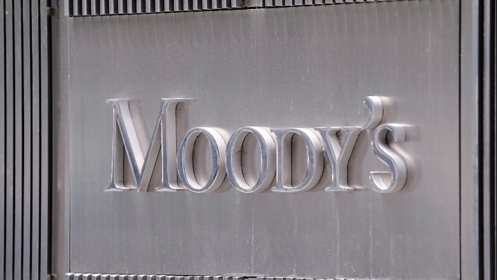 Η Moody's δεν έδωσε αναβάθμιση στην Ελλάδα και χτυπάει «καμπανάκια»