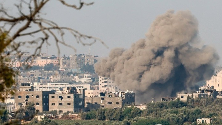 Ο στρατός του Ισραήλ κατέλαβε την παλαιστινιακή πλευρά της συνοριακής διέλευσης στη Ράφα - Διαπραγματεύσεις in extremis στο Κάιρο